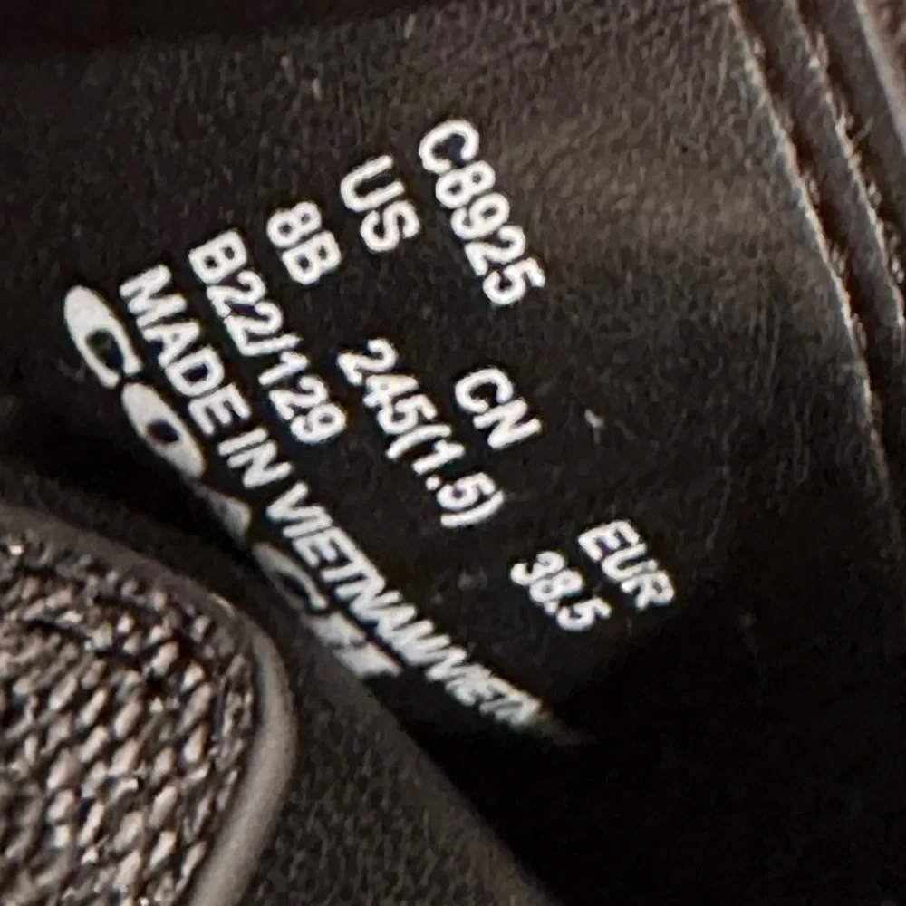 COACH Gwen Signature Black Golden Buckle Leather Strap Sandals 8B US / 38.5 EU - Picture 2 of 16